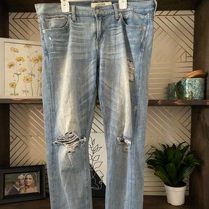 Super comfortable Lucky Brand jeans